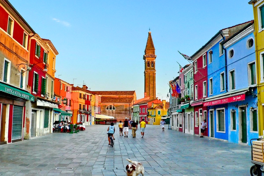 Du Lịch Burano - Hòn Đảo Sắc Màu Của Italy