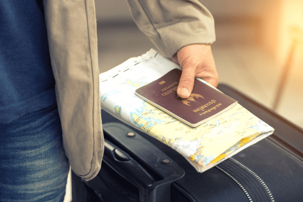 Khách du lịch quốc tế cần chuẩn bị hộ chiếu khi du lịch Việt Nam