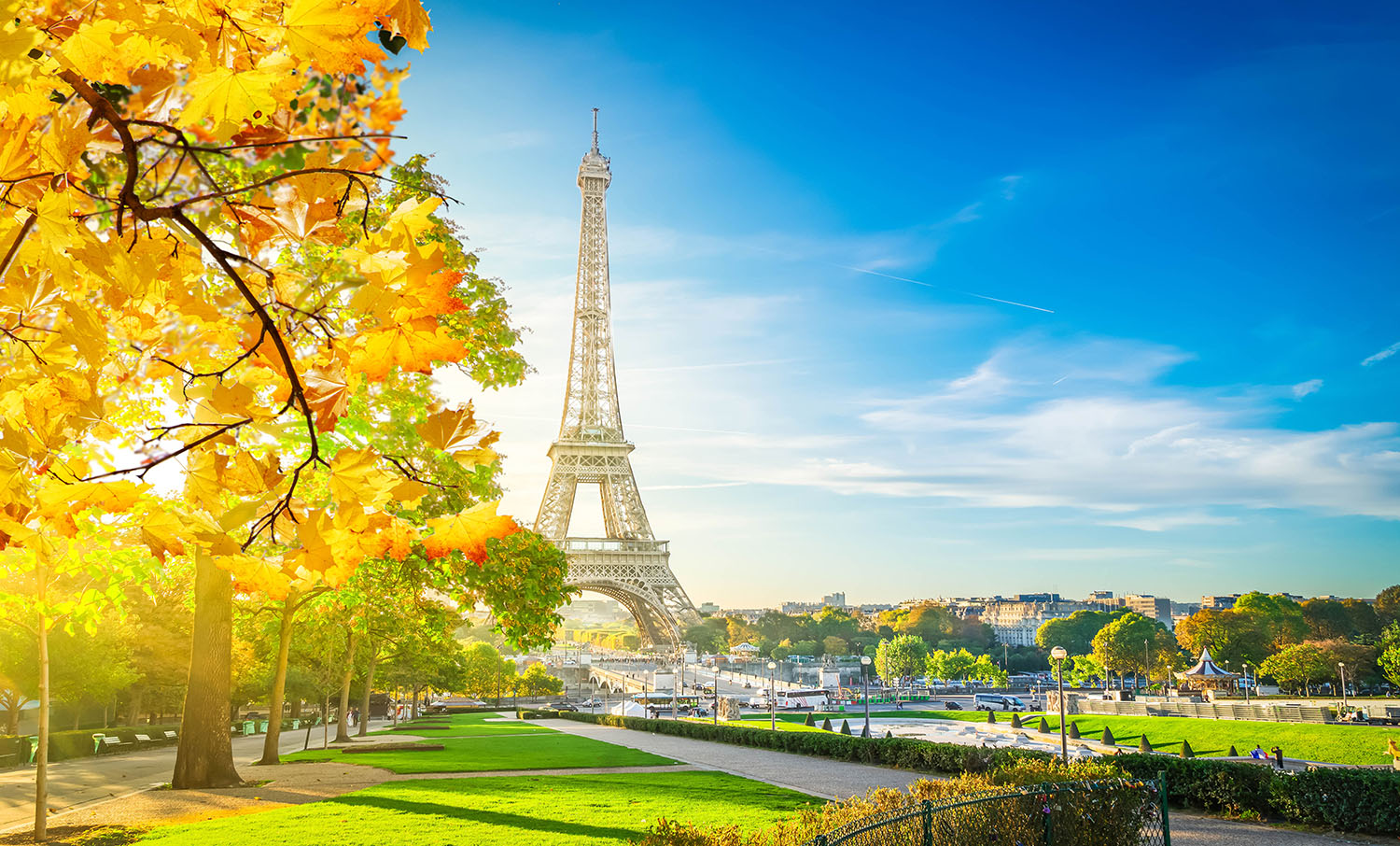 Tháp Eiffel - Biểu tượng của nước Pháp